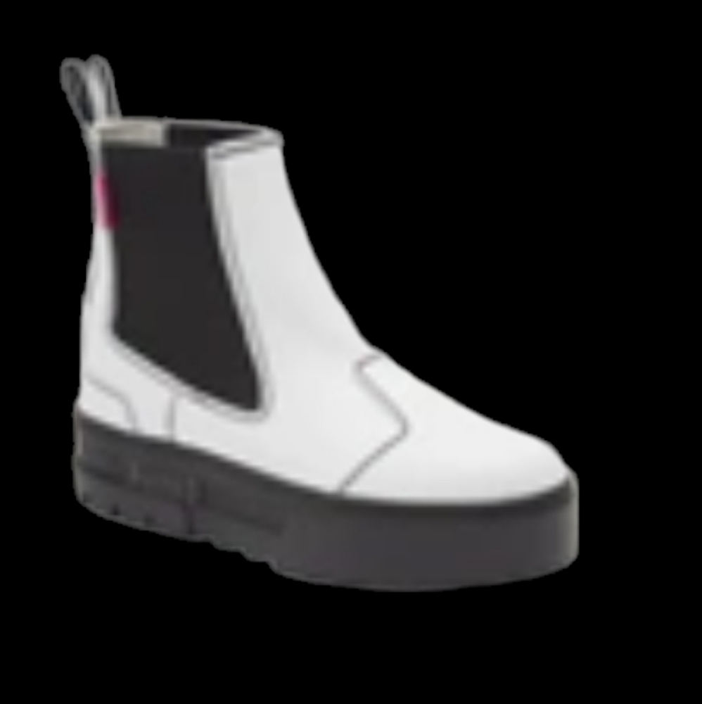 Puma Mayze White Chelsea Boot Sz 7